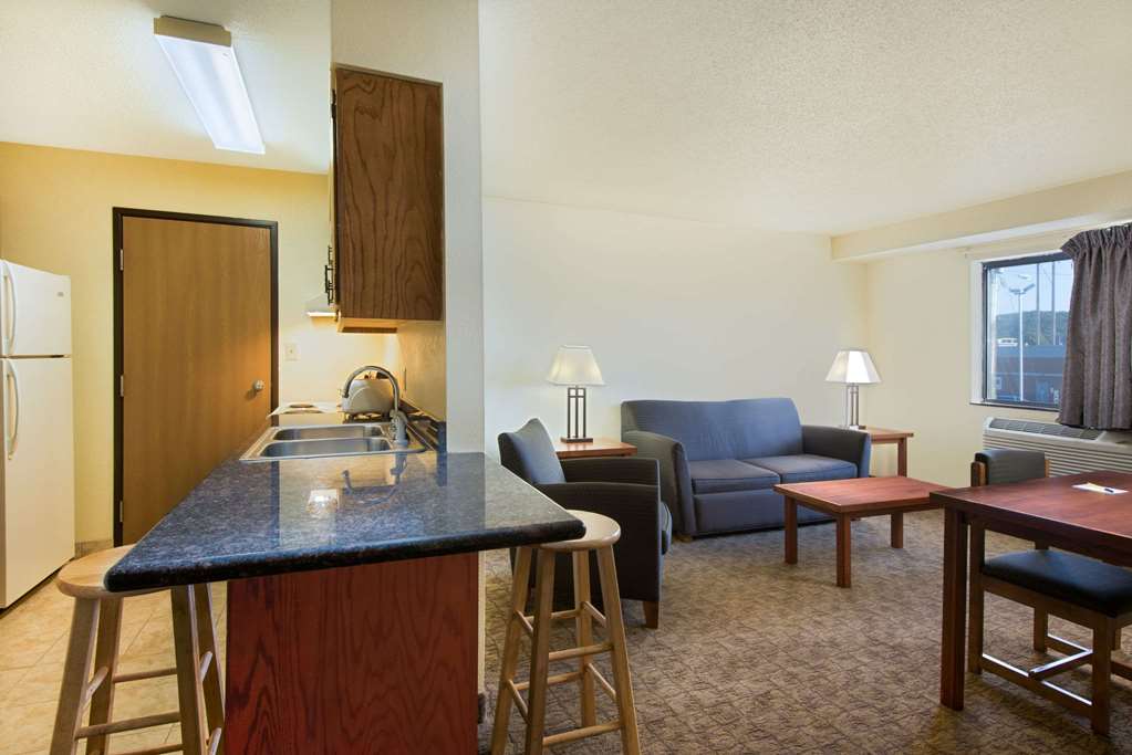 Super 8 by Wyndham Ripley - photo 12