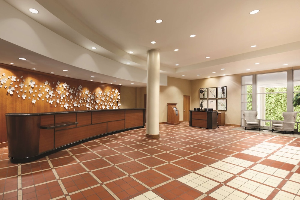 Embassy Suites by Hilton Atlanta at Centennial Olympic Park - photo 9
