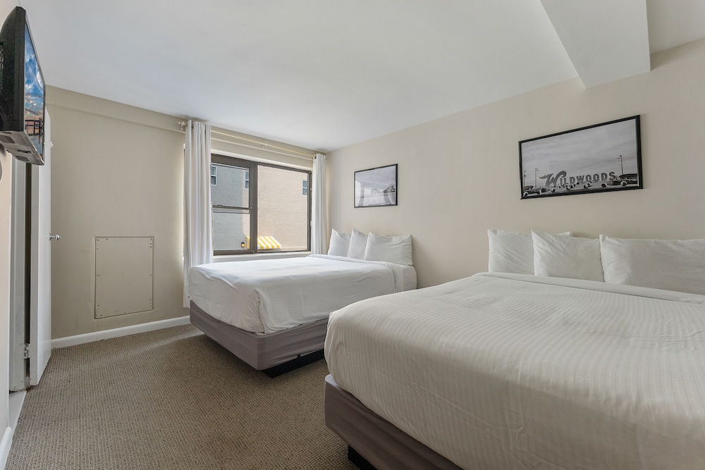 Oceanic Hotel - photo 6