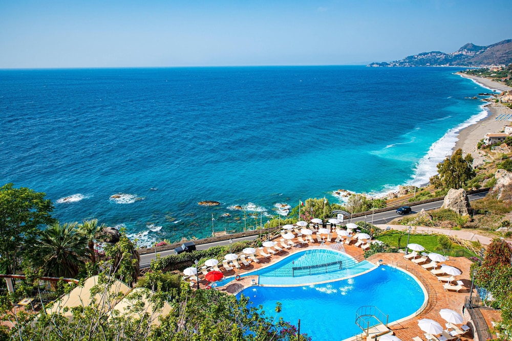 Baia Taormina Hotel — 4-Star Luxury Hotel in Taormina, Italy