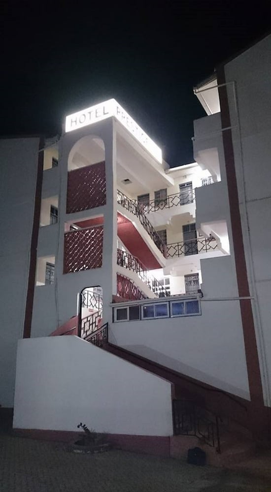 Prestige Hotel — hotel in Meru