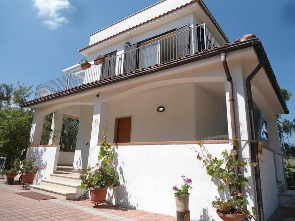 Villa Francesca Primo Piano — 4-Star Luxury Hotel in Vieste, Italy