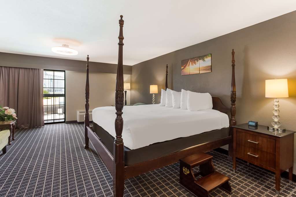 SureStay Plus Hotel by Best Western Greenwood - photo 3