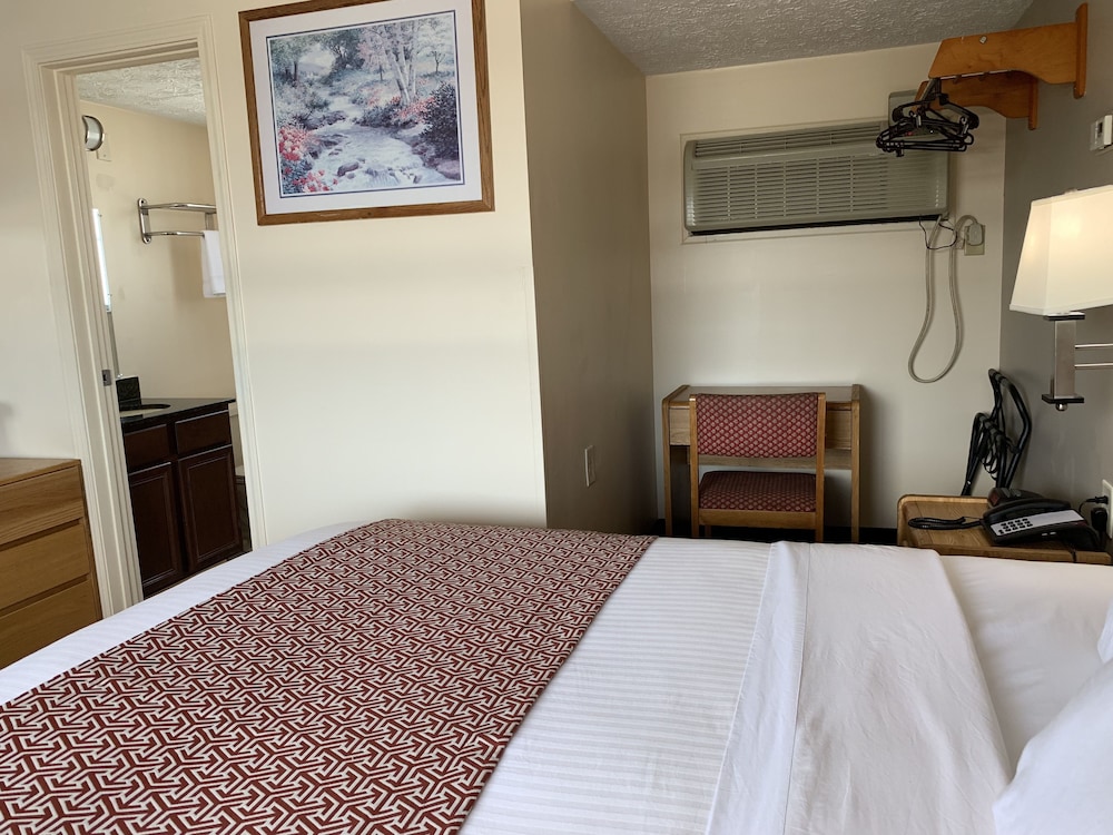 Sandusky Inn - photo 6