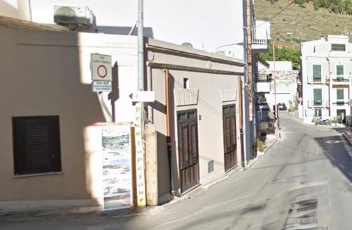 Porto Centro Storico Spiaggia Wi Fi&Self Check In in Castellammare Del Golfo, Italy