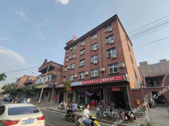 Yijia Express Hotel — hotel in Zhaoren