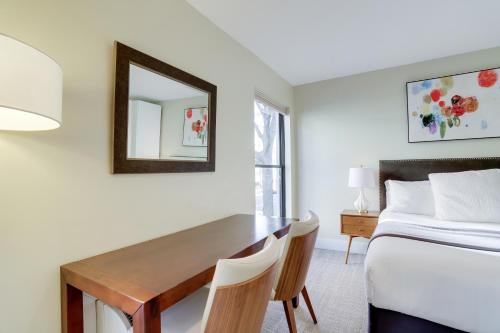 DuPont Place Boutique Inn - photo 67
