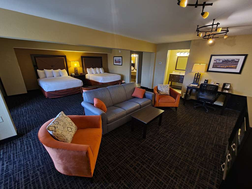 Best Western Plus North Platte Inn & Suites - photo 40