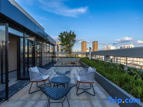 Atour Hotel Mile Avenue Huquan Ecological park in Yisa, People's Republic of China