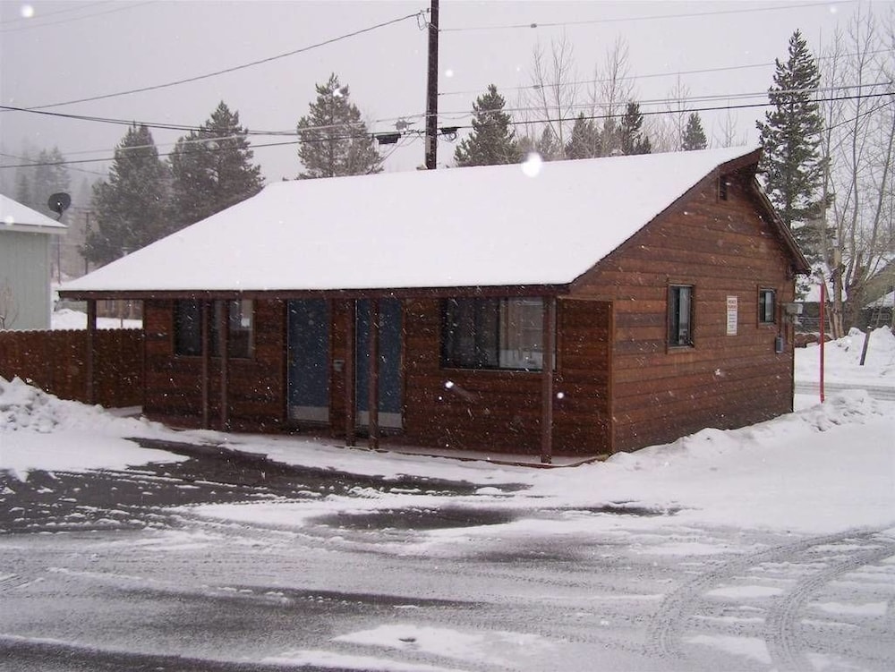 June Lake Villager - photo 129