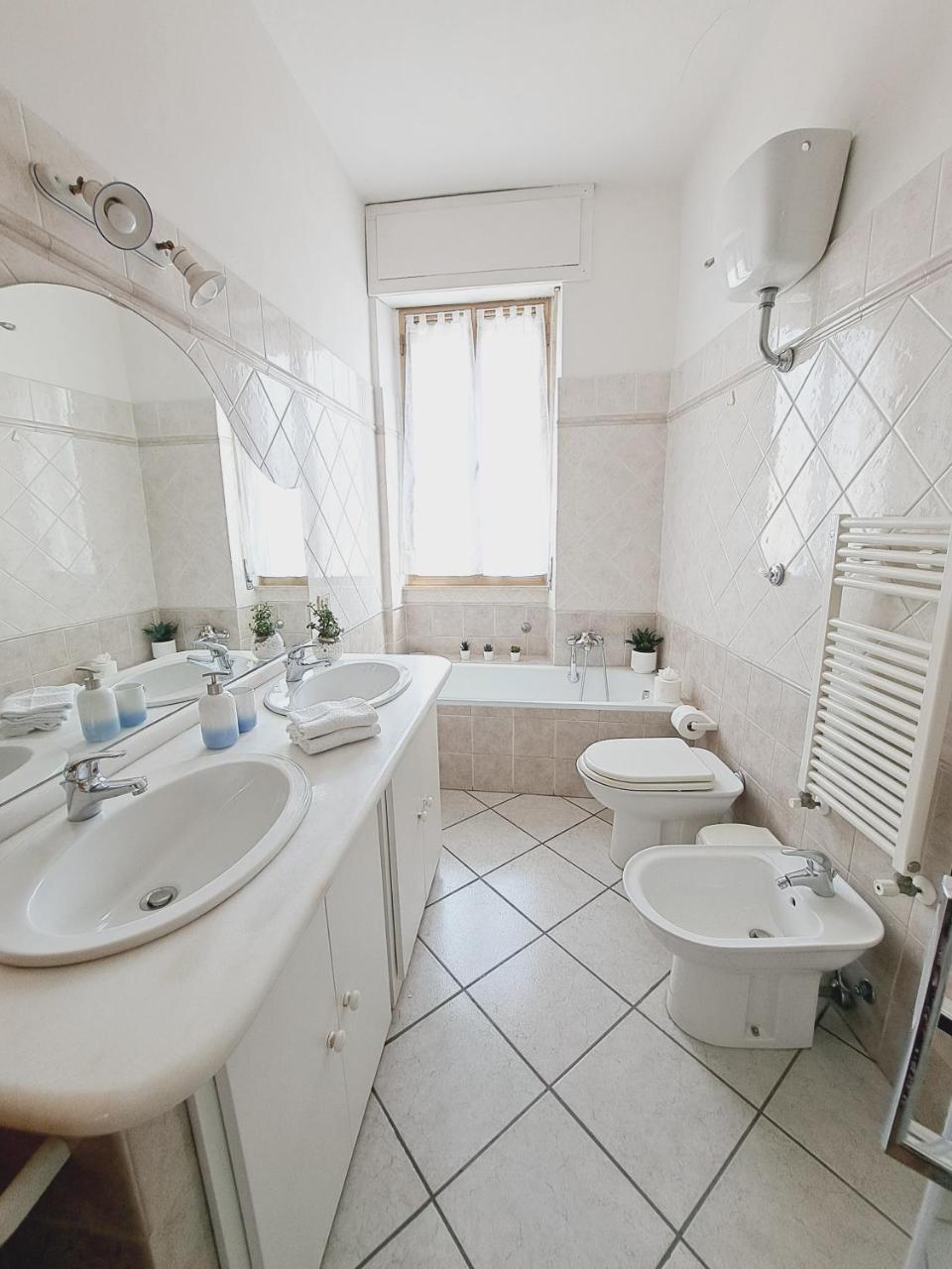 Casa Picasso Luminoso Appartamento 2 Camere a Cagliari — 4-Star Luxury Hotel in Cagliari, Italy