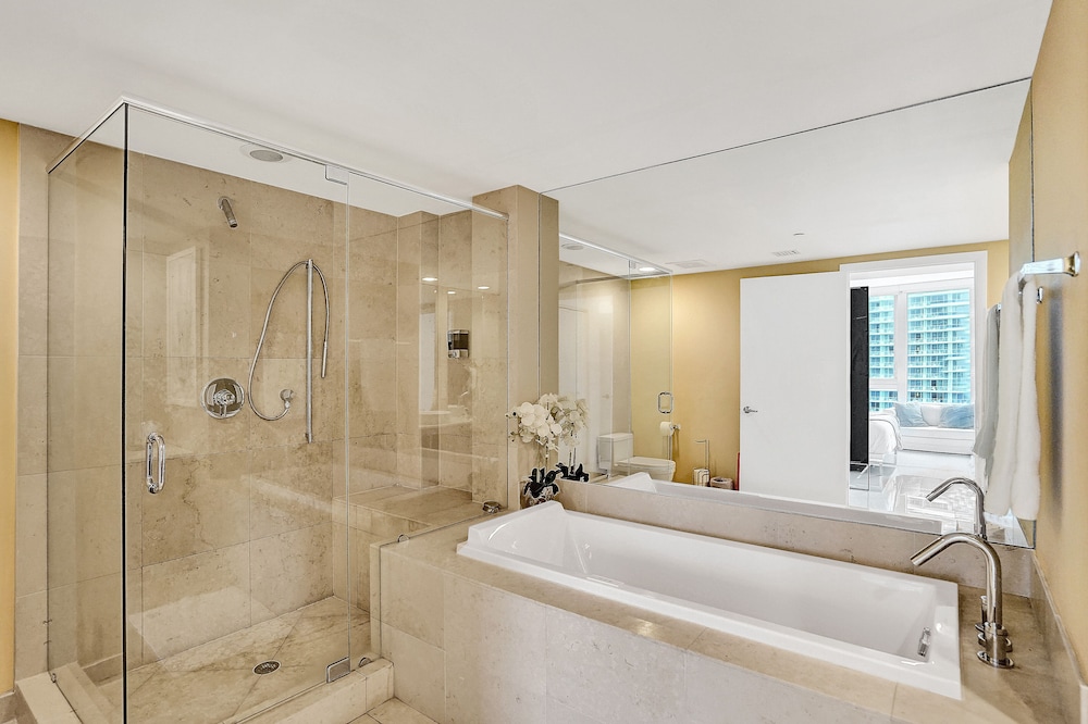 Sky City At Icon Brickell - photo 37
