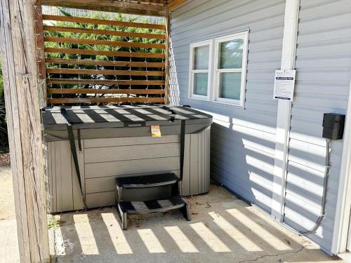 KDH180 Good Vibes Soundside — Kill Devil Hills — photo 2