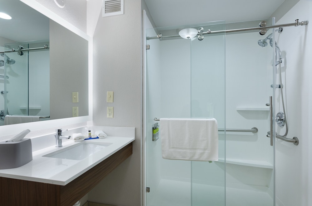 Holiday Inn Express Hotel & Suites Weston by IHG - photo 38