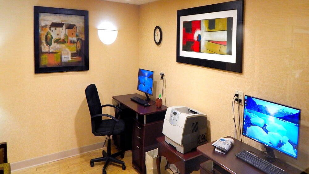 Holiday Inn Hotel & Suites Boston Peabody by IHG - photo 39