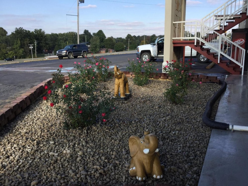 Big Spring Inn - photo 21