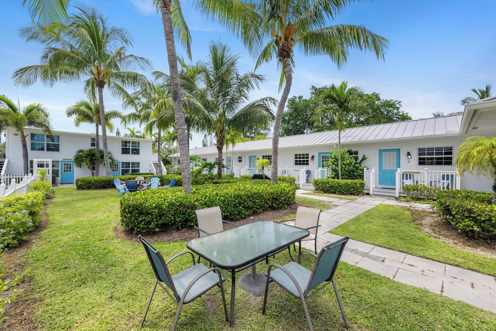 Seahorse Beach Bungalows - photo 48