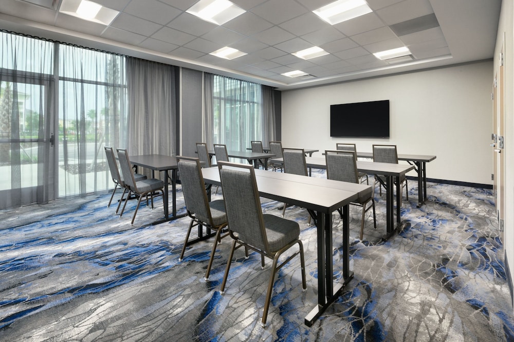 Fairfield by Marriott Inn & Suites Orlando at Millenia - photo 33