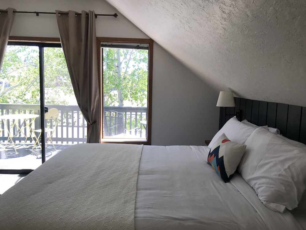 Left Coast Lodge - photo 23