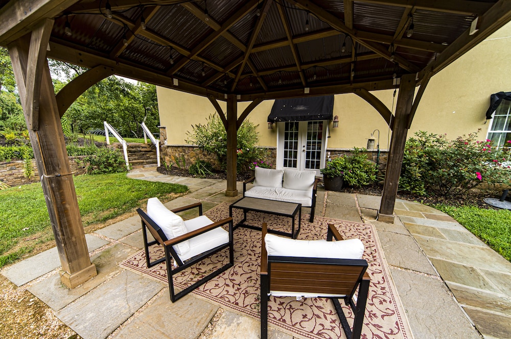 Stone Manor Boutique Inn - photo 22