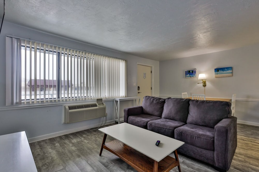 Coastal Waters Inn - photo 86