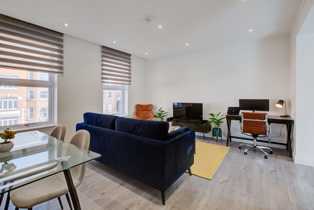 Hybrid Resi Fulham — 4-Star Luxury Hotel in London, United Kingdom