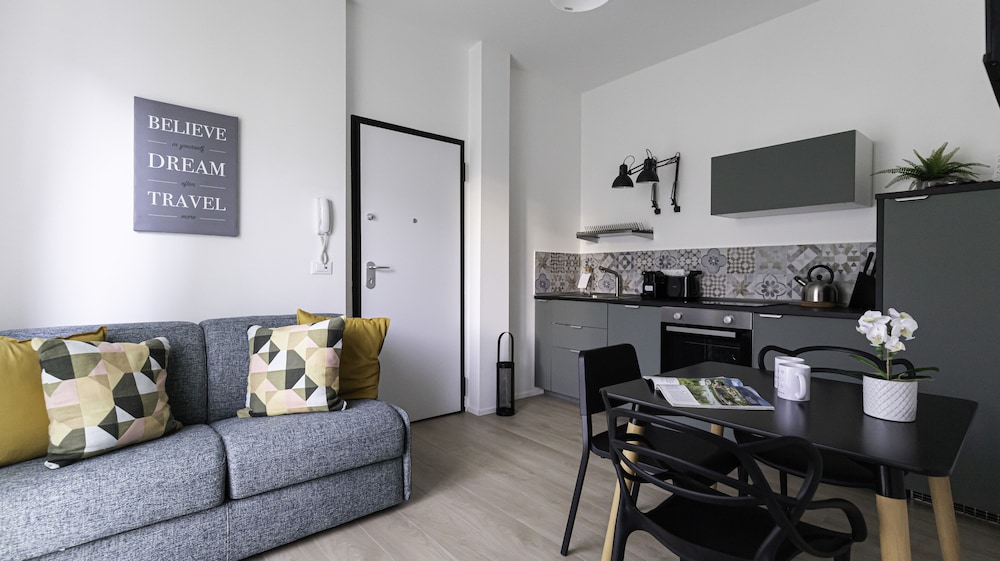 Italianway Casella 35 — 4-Star Luxury Hotel in Milan, Italy