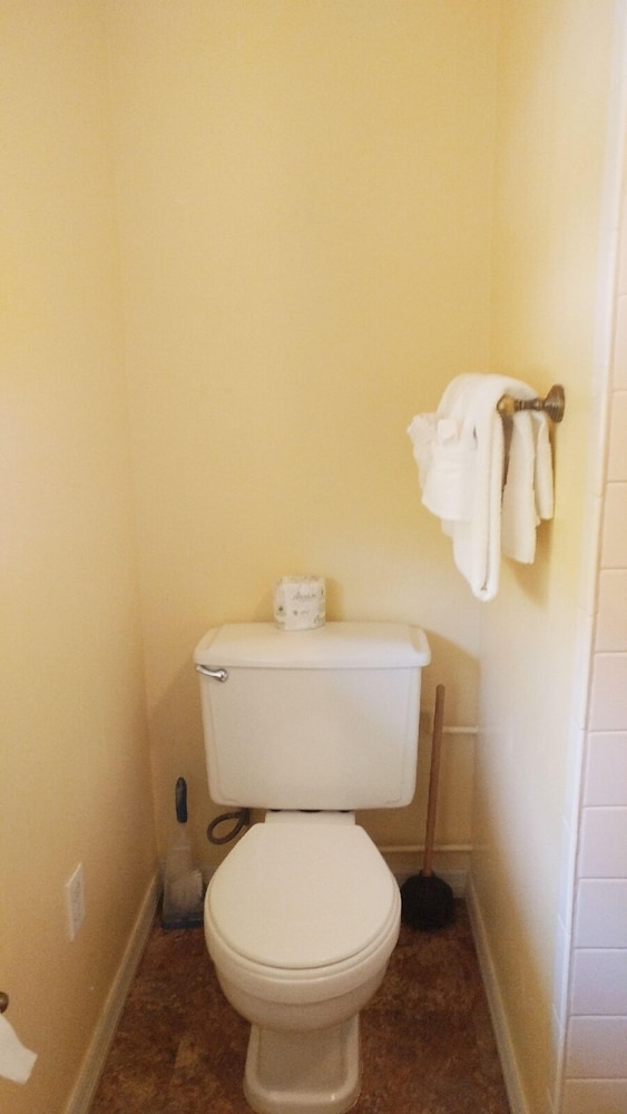 Flamingo Inn Bayside Suites - photo 43