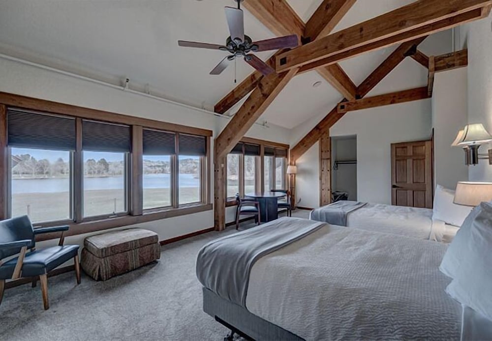 Canyon Lake Resort - photo 8