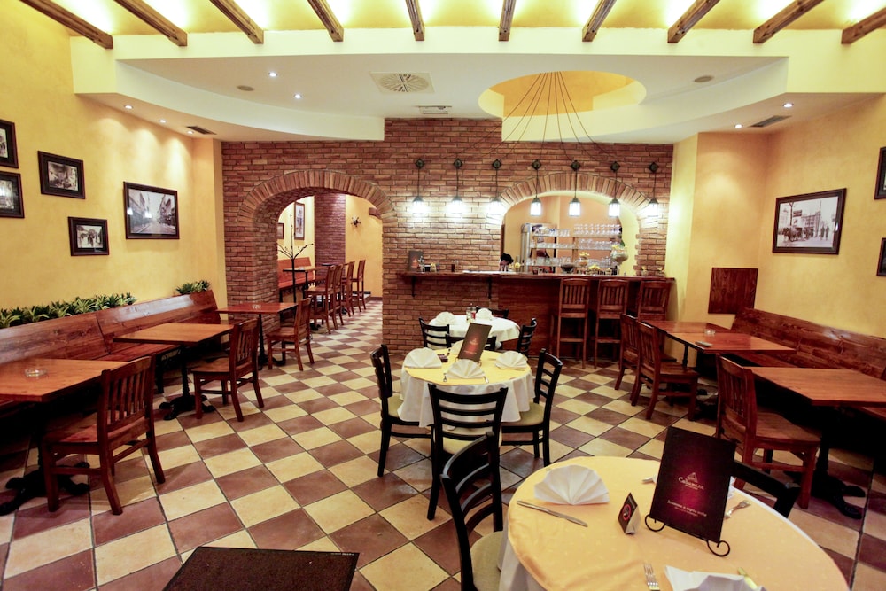 מזון ומשקאות