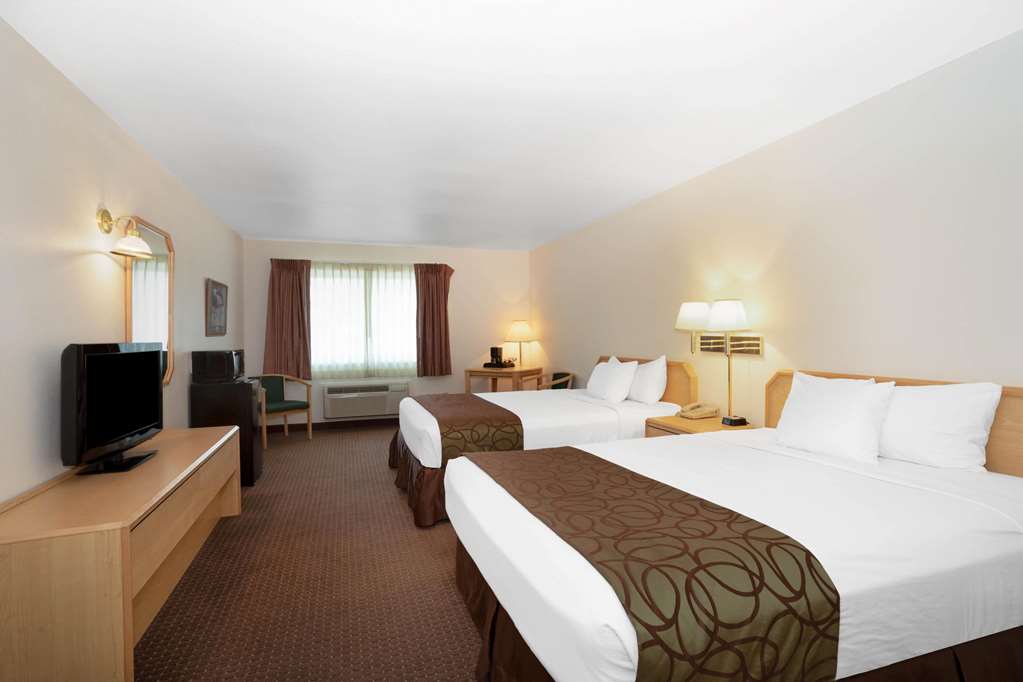 Inn at Lander Travelodge by Wyndham - photo 11