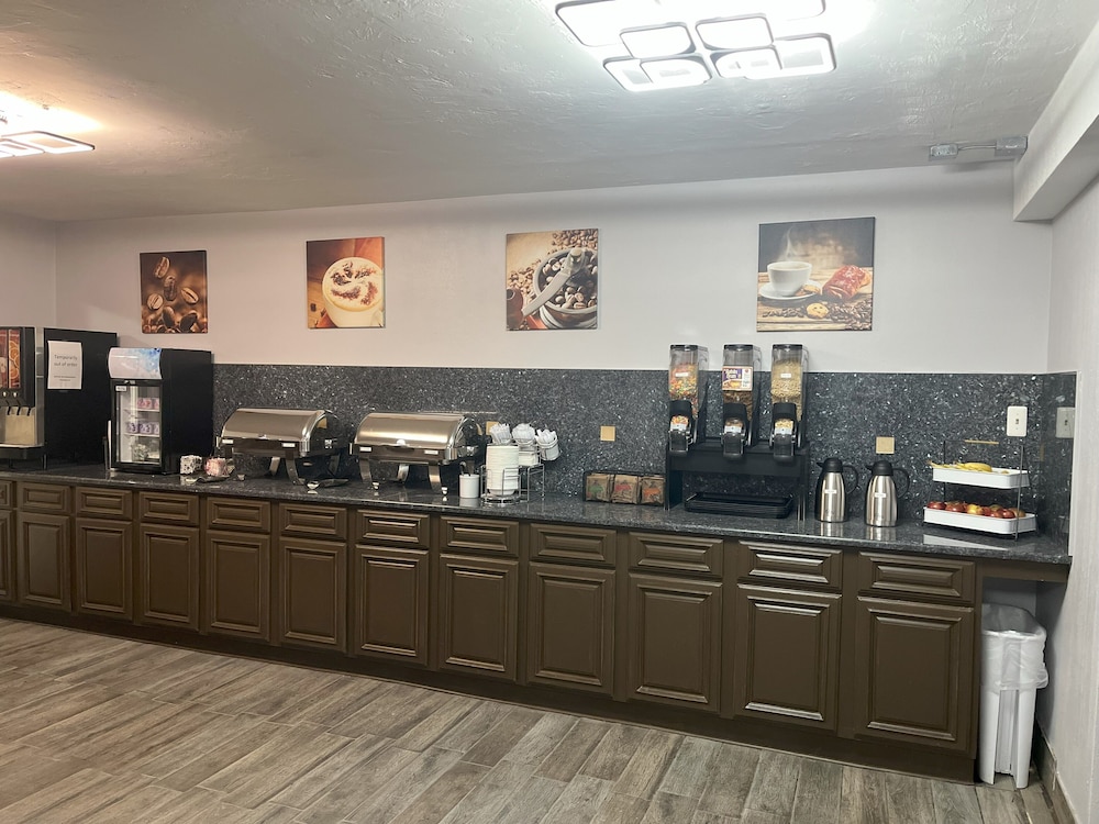 Comfort Inn and Suites Johnson City NY - photo 21