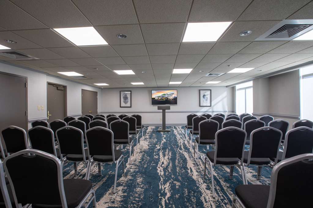 Wingate by Wyndham Charlotte Speedway Concord - photo 36
