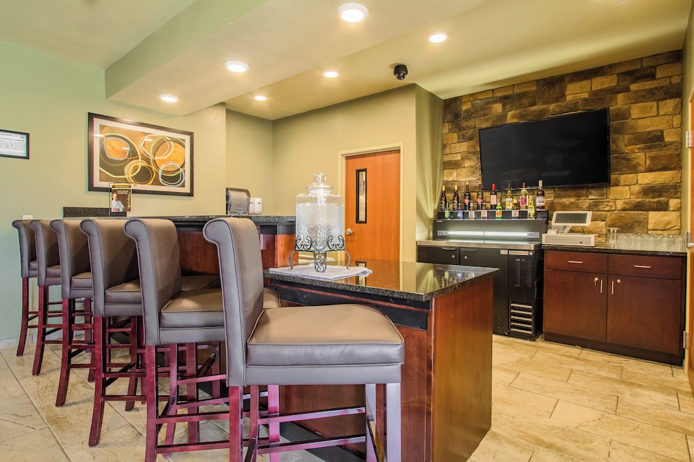 Cobblestone Hotel & Suites Orrville - photo 43
