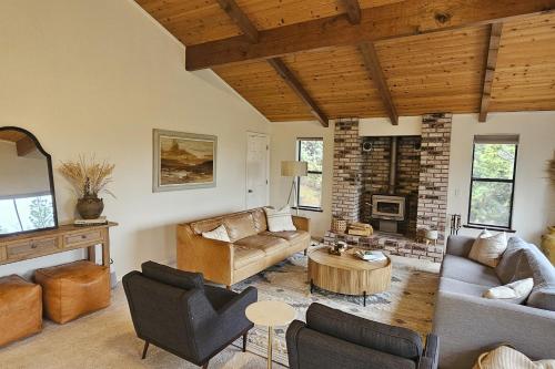 Restoration House — 4-Star Luxury Hotel in Groveland, United States