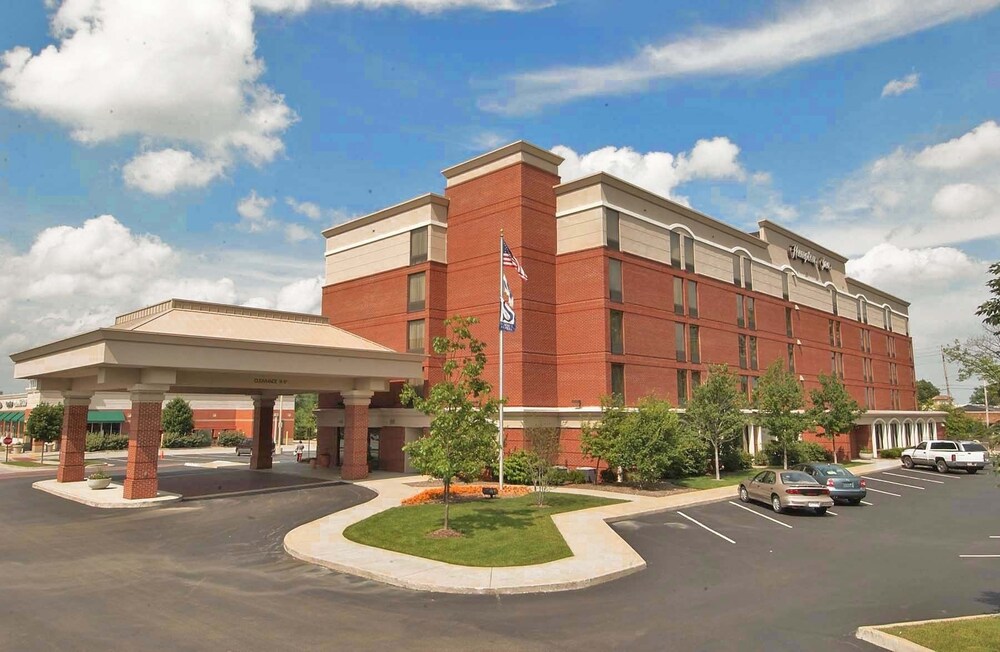 Hampton Inn Indianapolis Carmel - carbon neutral hotel in Carmel