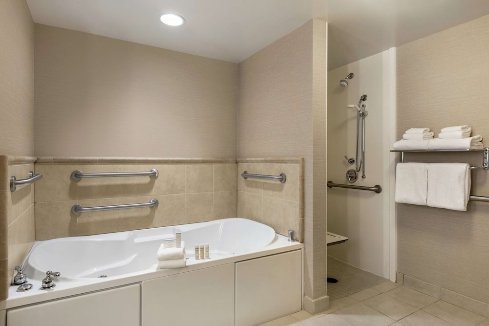 Hilton Garden Inn Harrisburg East - photo 19