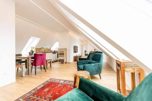 Große Dachgeschosswohnung im Herzen von Graz — 4-Star Luxury Hotel in Graz, Austria