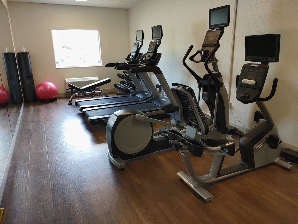 Holiday Inn Express Murrysville Delmont by IHG - photo 11