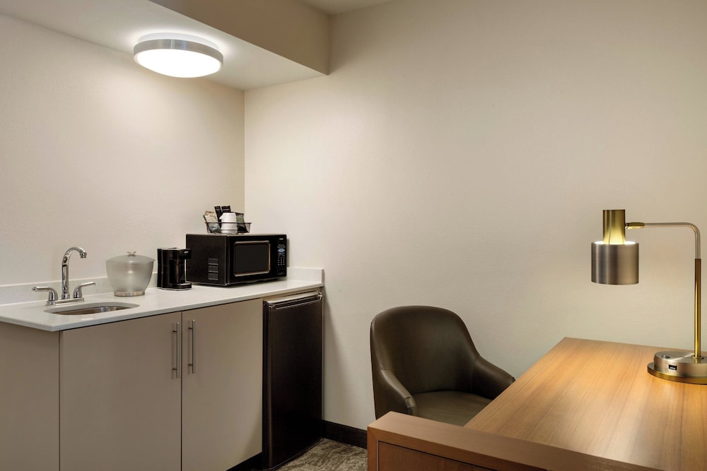 SpringHill Suites Phoenix North - photo 6