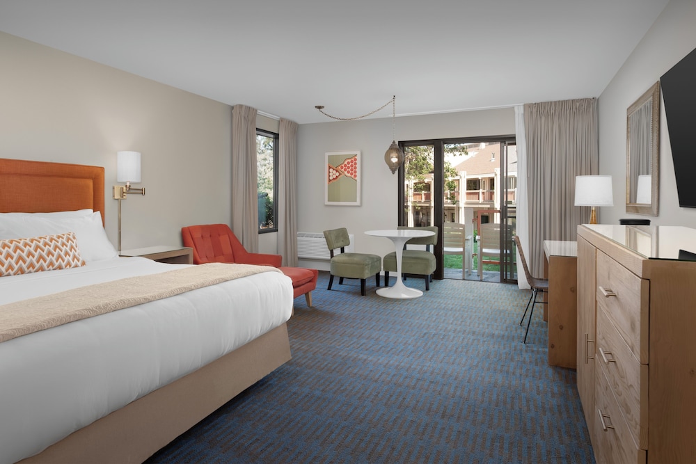 Ashland Hills Hotel & Suites - photo 11