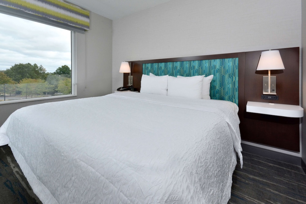 Hampton Inn & Suites by HIlton Charlotte North I 485 - photo 43
