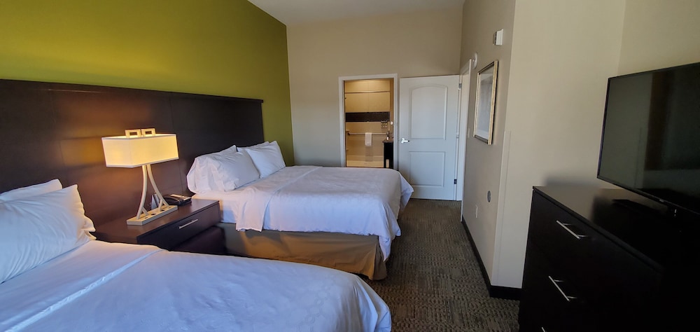 Staybridge Suites Eau Claire Altoona by IHG - photo 18
