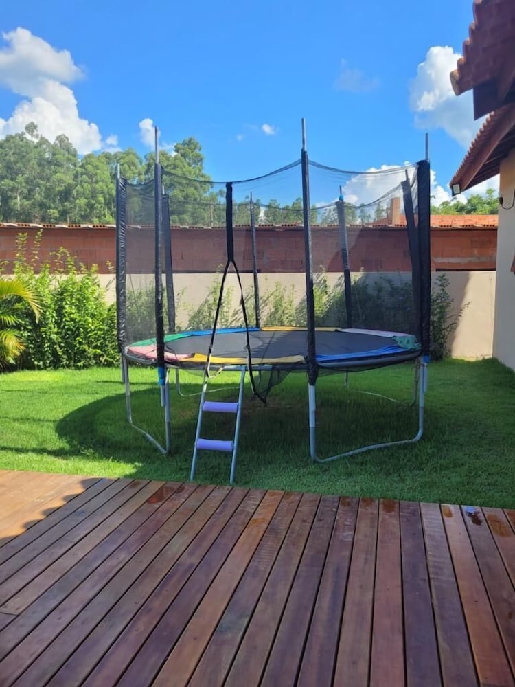 Linda Casa de Campo Nova em condomínio com piscina aquecida — Porangaba — photo 4