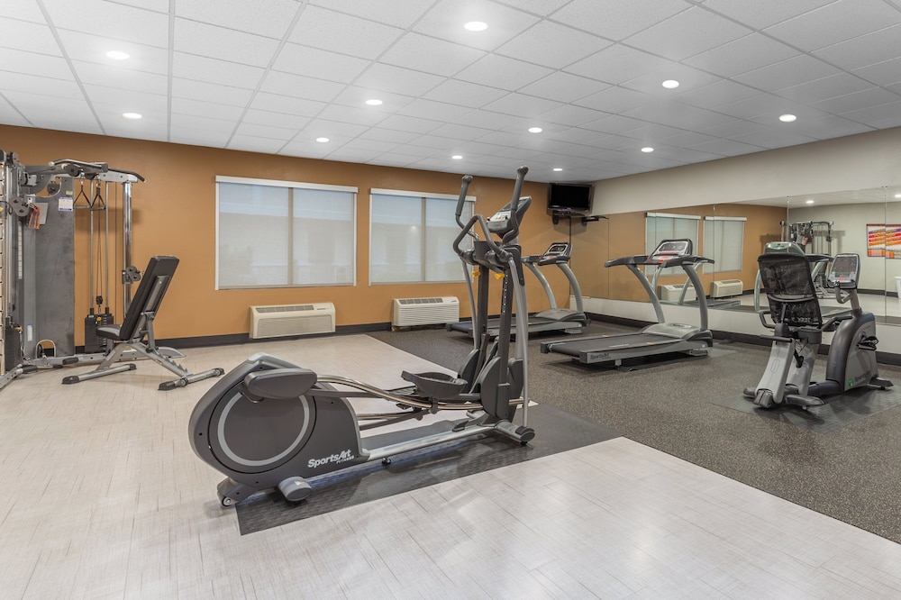 Holiday Inn Rockford by IHG - photo 24