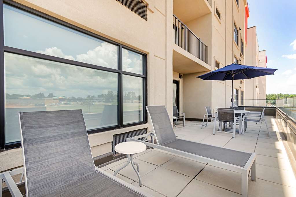 Best Western Plus Executive Residency Rigby's Water World Hotel - photo 30