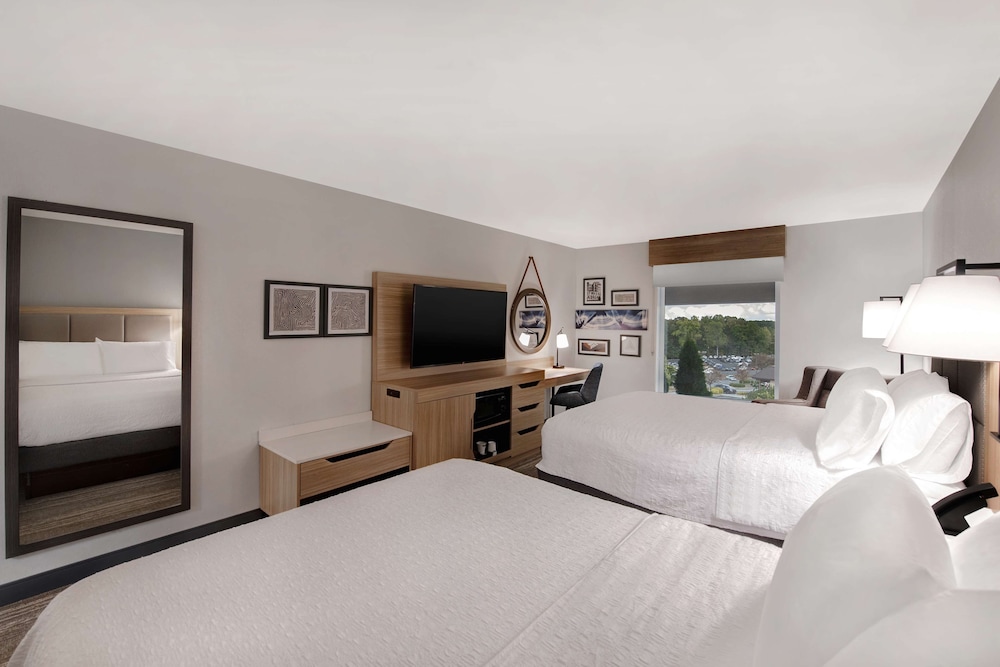 Hampton Inn Easley - photo 9