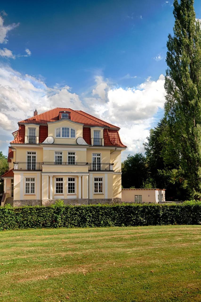 Hotel Dirks am Schloss — hotel in Bad Pyrmont