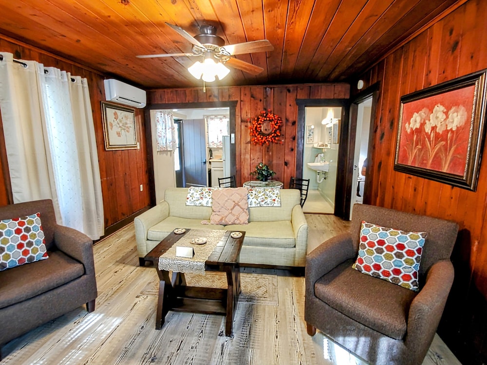 Edgewater Resort Cottage #1 - photo 77