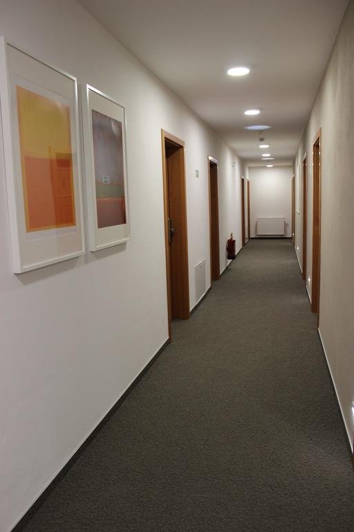 Hotel Pod Vezi — Straznice
